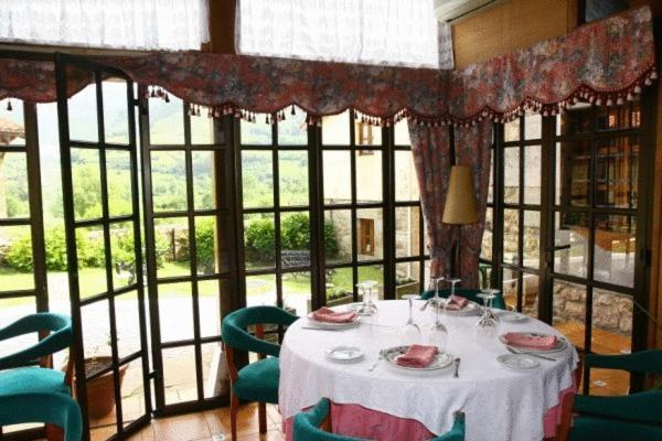 Hotel Posada Del Pas Ontaneda Esterno foto